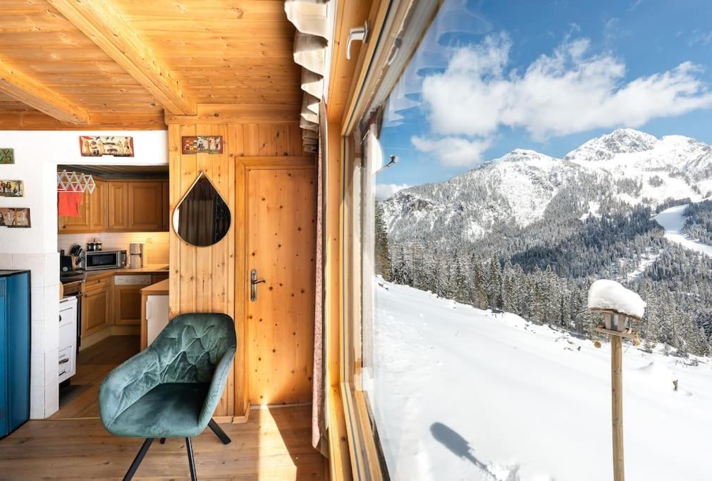 Gemütliche Skihütte an der Piste Sonnenalpe Nassfeld Exterior foto
