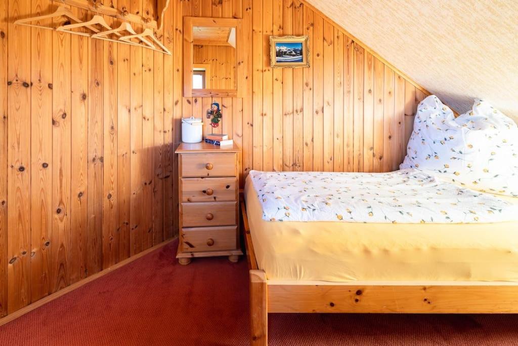Gemütliche Skihütte an der Piste Sonnenalpe Nassfeld Exterior foto